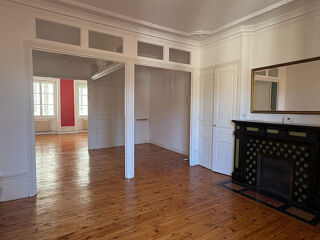  Appartement à louer 4 pièces 95 m²