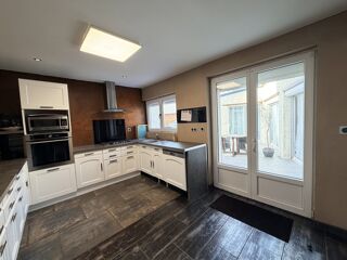  Maison à vendre 6 pièces 231 m²