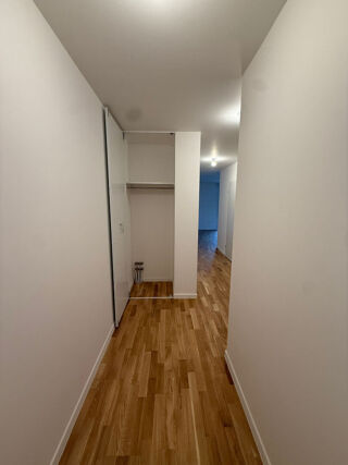  Appartement à louer 2 pièces 62 m²