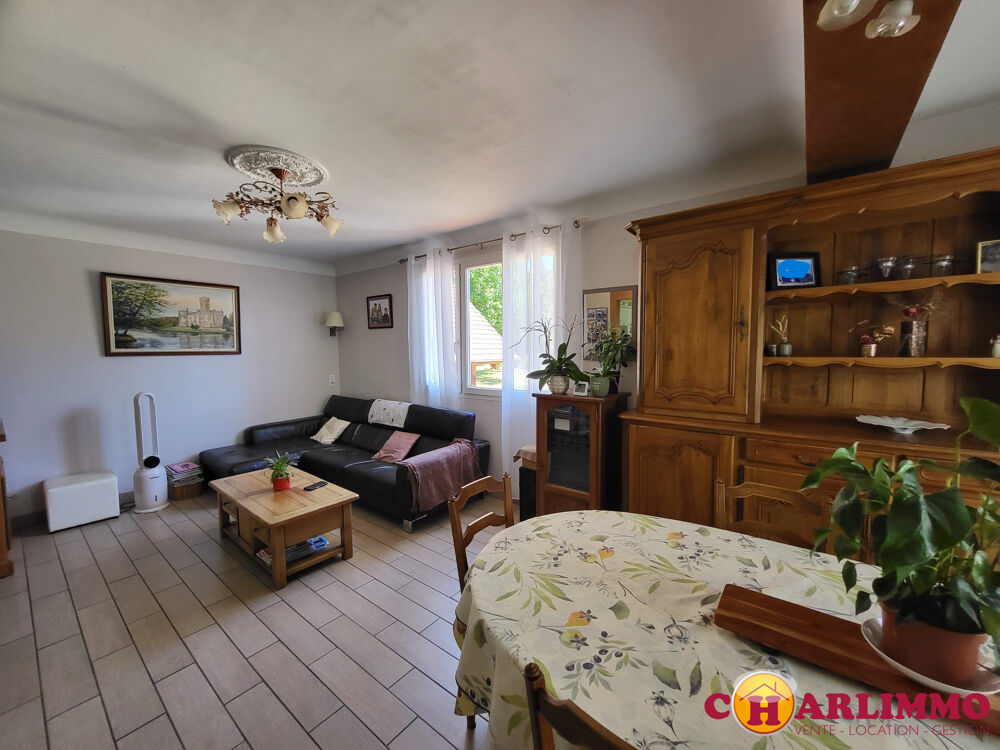 Maison avec dépendence et vaste terrain