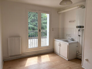  Appartement à louer 3 pièces 64 m²
