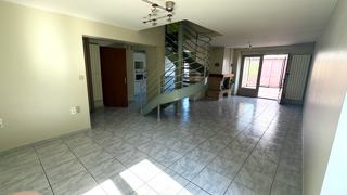  Immeuble à vendre 10 pièces 246 m²