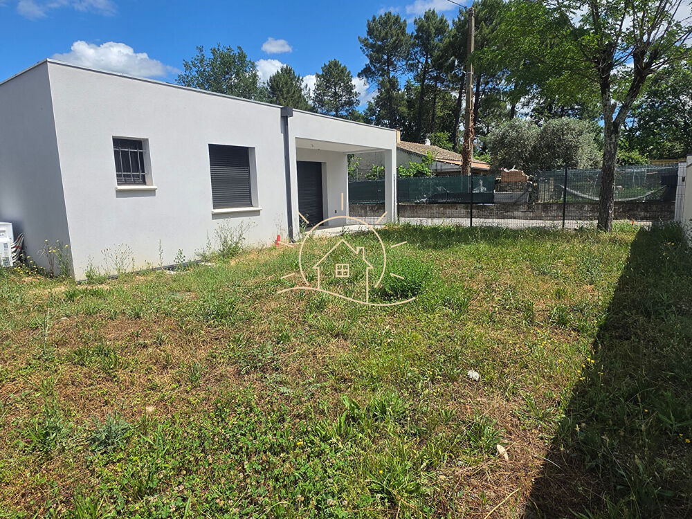 RUOMS - Villa neuve de plain-pied, toit plat