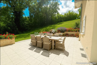  Villa  vendre 8 pices 224 m