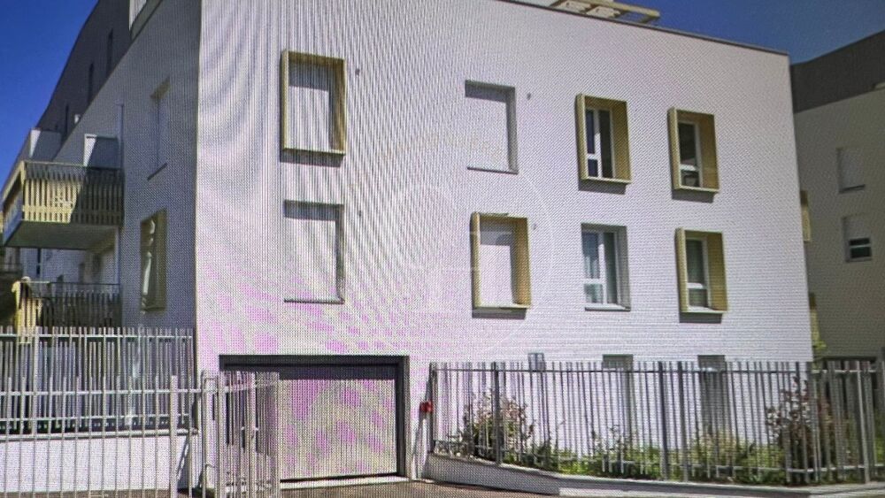 Vente Parking/Garage Parking intérieur Saint-priest