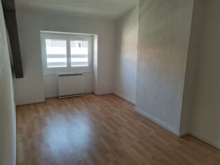  Appartement à louer 3 pièces 46 m²