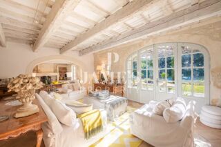  Maison � vendre 8 pi�ces 360 m�