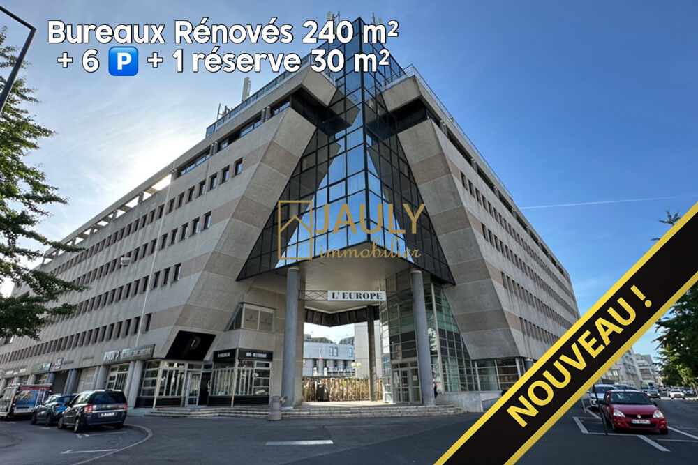   Bureaux rénovés 240 m² + 1 local + 6 parking 