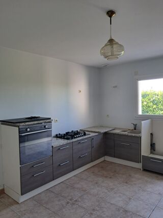  Maison à louer 6 pièces 152 m²