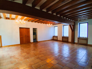  Maison à louer 6 pièces 213 m²