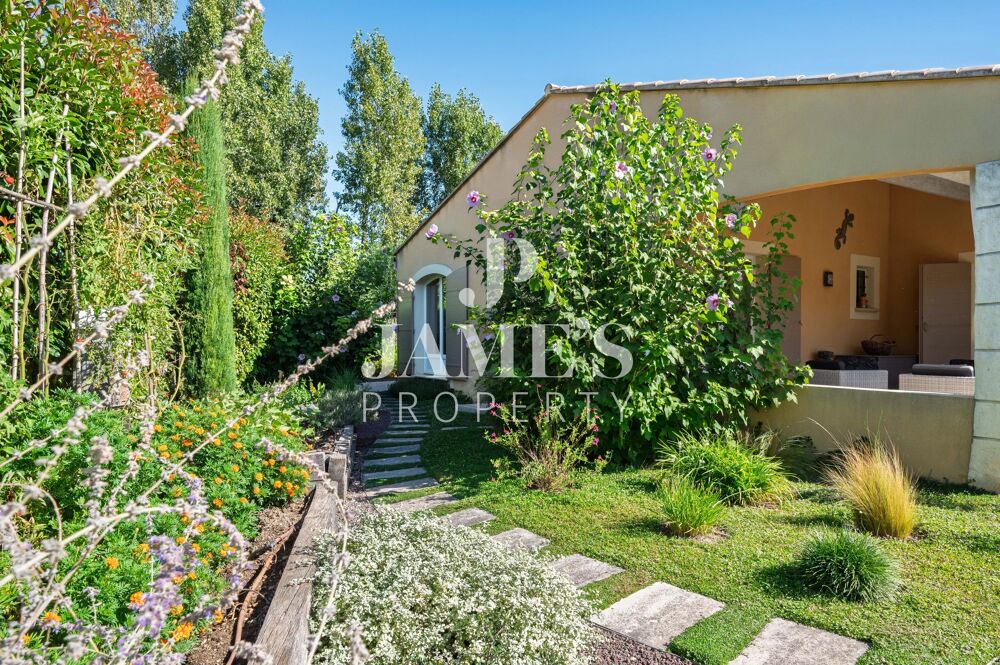 à vendre  Maison Paradou (13520)