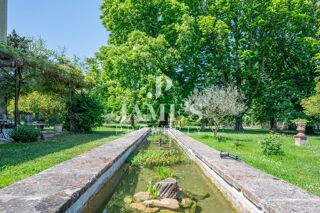  Maison à vendre 15 + pièces 1350 m²