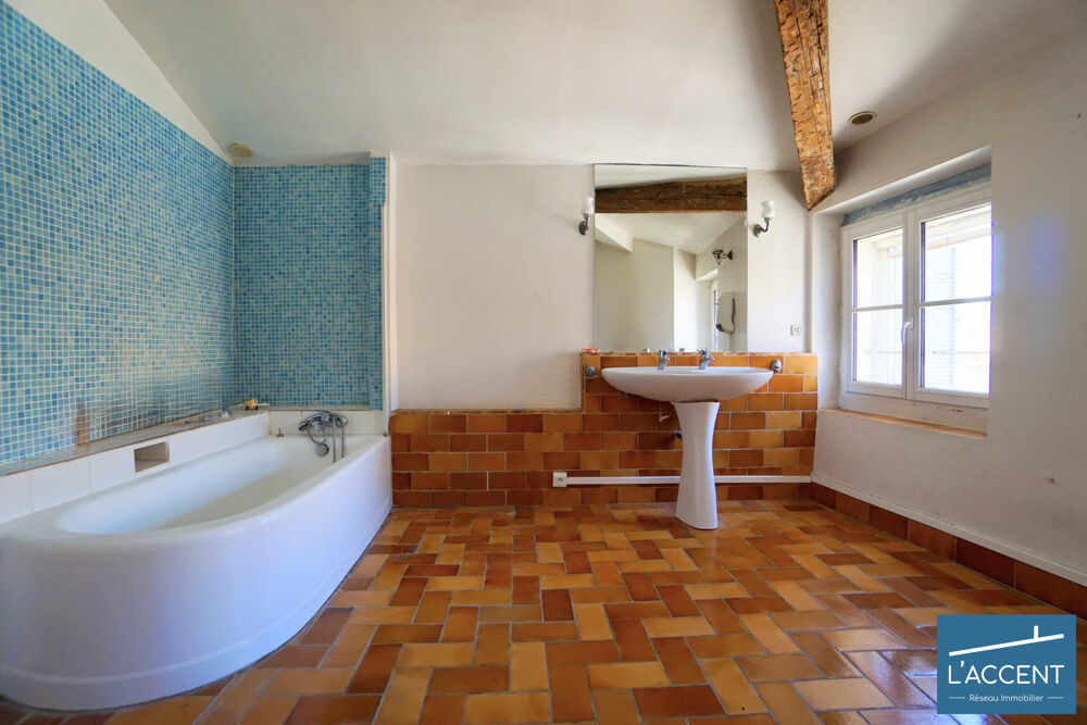 � vendre  Maison Saint-Gilles (30800)