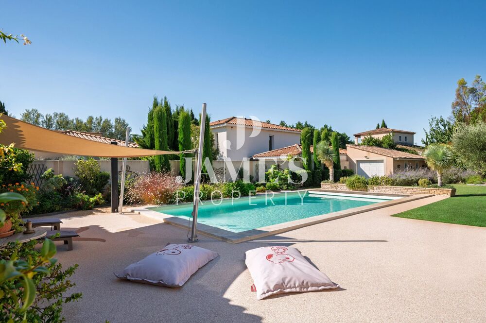 à vendre  Maison Paradou (13520)