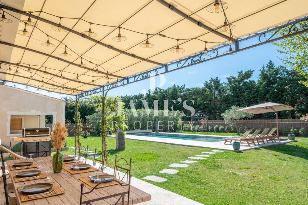 Maison de plain pied rénovée avec piscine - Proche Saint Rémy de Provence