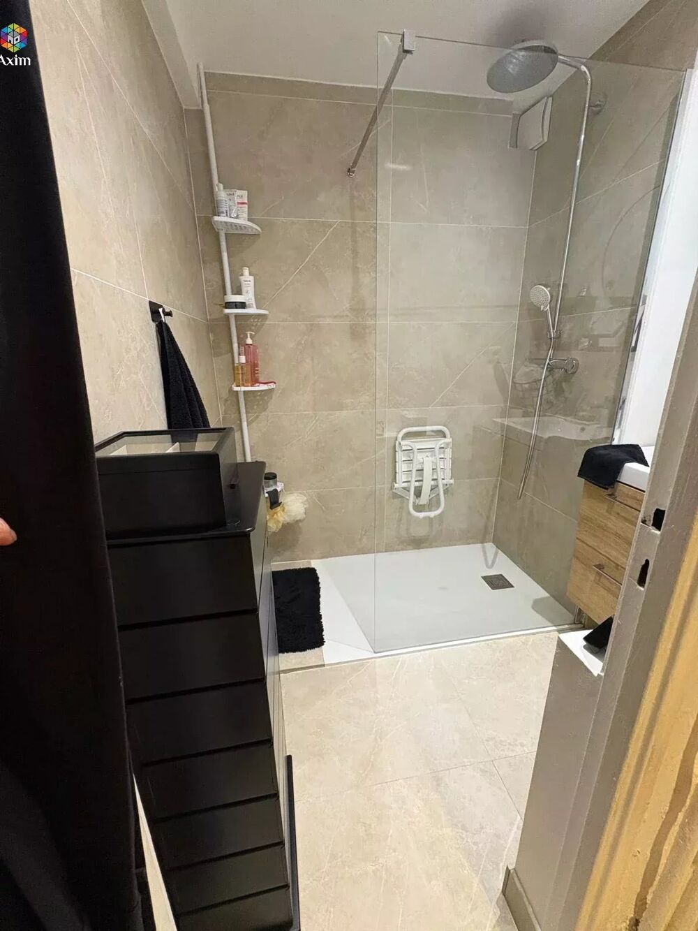 2 pièces avec balcons et cave