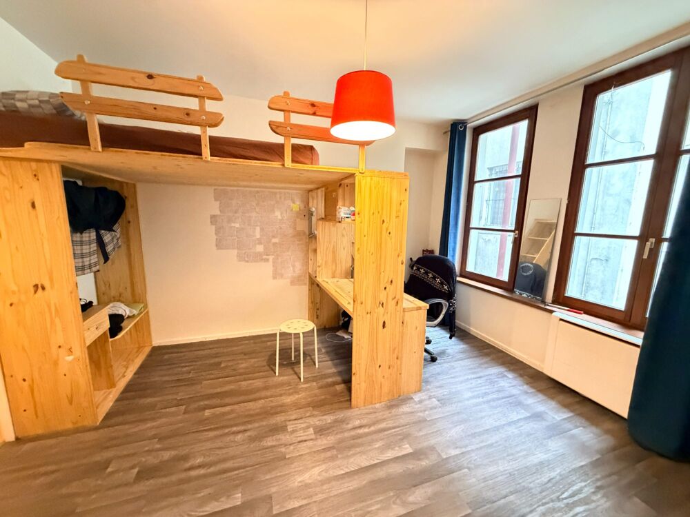 Location Appartement À louer - Studio non meublé - Rue Battant à Besançon Besançon