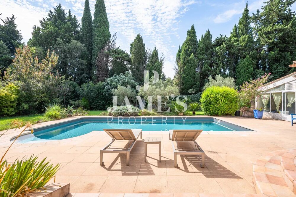 Maison 5 pièces 198 m² · à Fontvieille · 198 m² · 1 180 000 €