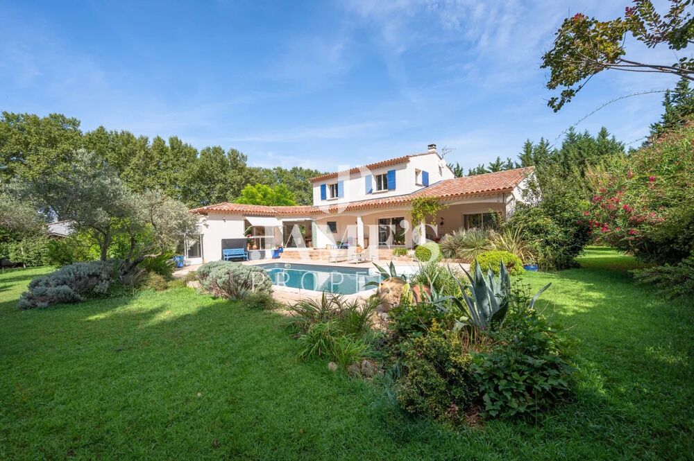à vendre  Maison Fontvieille (13990)