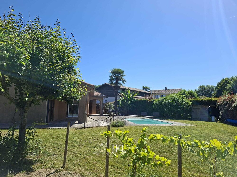 Maison contemporaine avec piscine