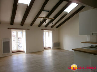  Appartement à louer 2 pièces 50 m²