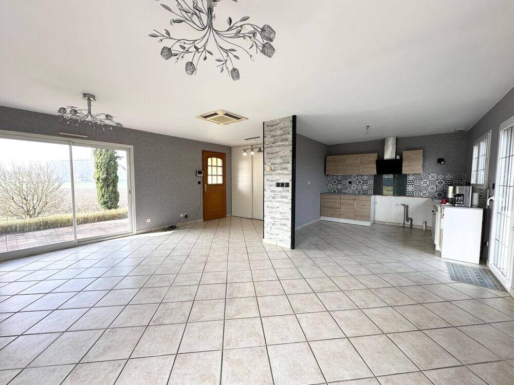 MAISON SUR SOUS-SOL COMPLET - 4 CHAMBRES - MONTREVEL-EN-BRESSE