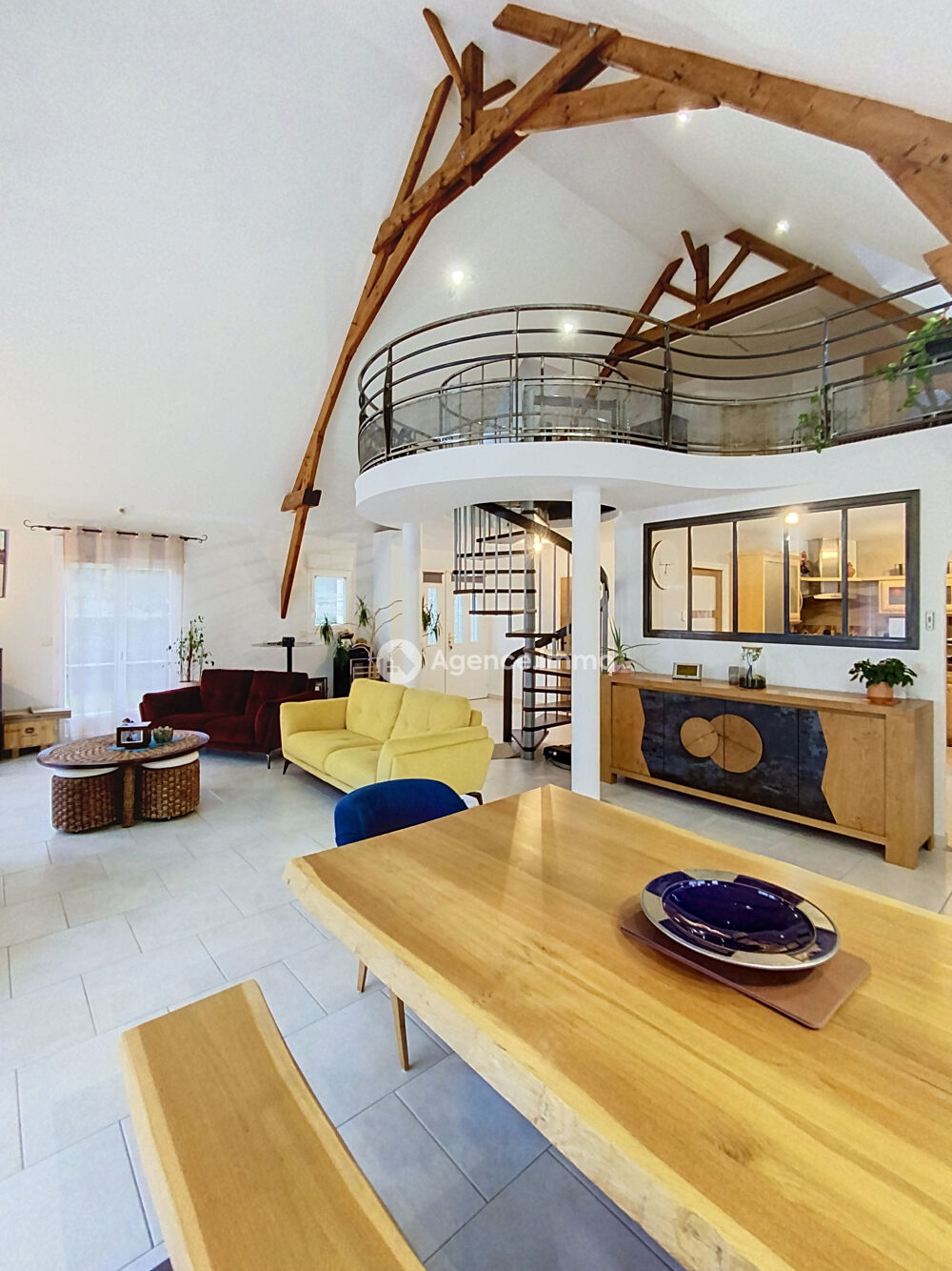 Vente Maison Maison de qualité aux volumes exceptionnels-224 m2-Piscine- Channay-sur-lathan