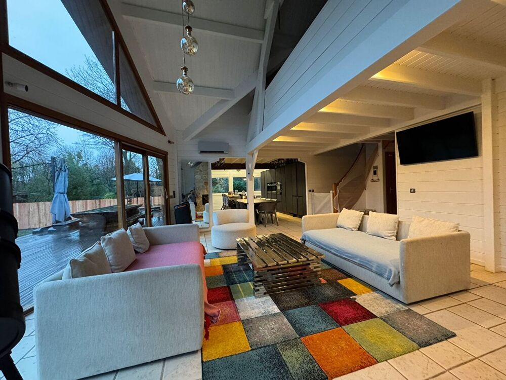 Location Maison Maison d'architecte de 205 m² avec 4 chambres et studio indépendant Chelles
