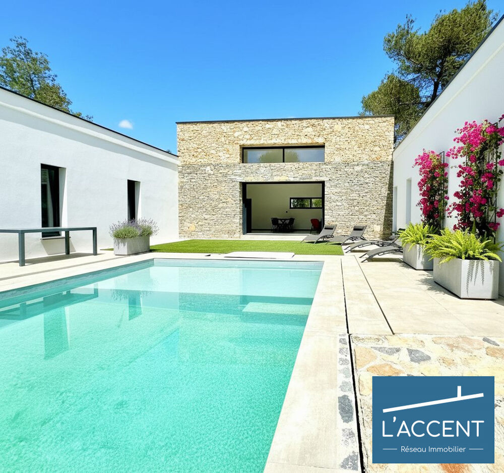 EXCEPTIONNEL NIMES , SPLENDIDE VILLA DE 150M2