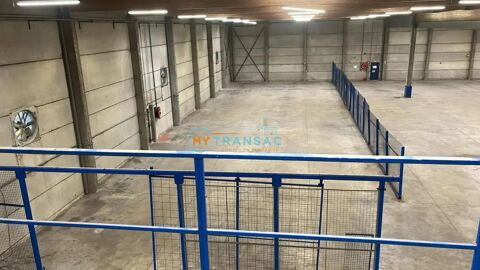   A Louer bâtiment indépendant de stockage de 5 023m² à St-Thibault-des-Vignes 