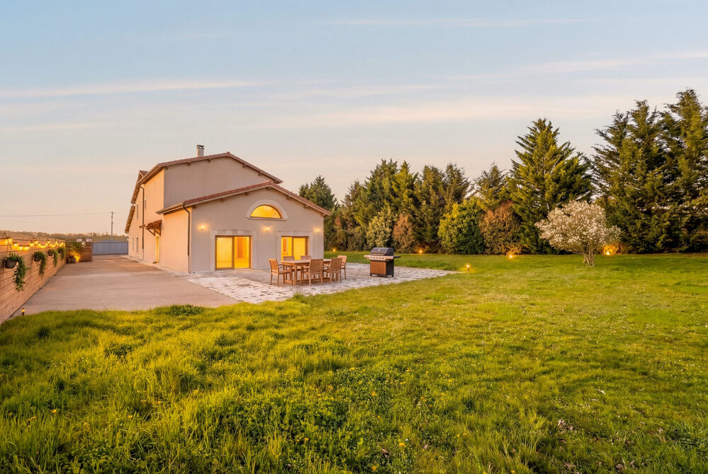 Maison beaux volumes sur terrain 3 180 m2