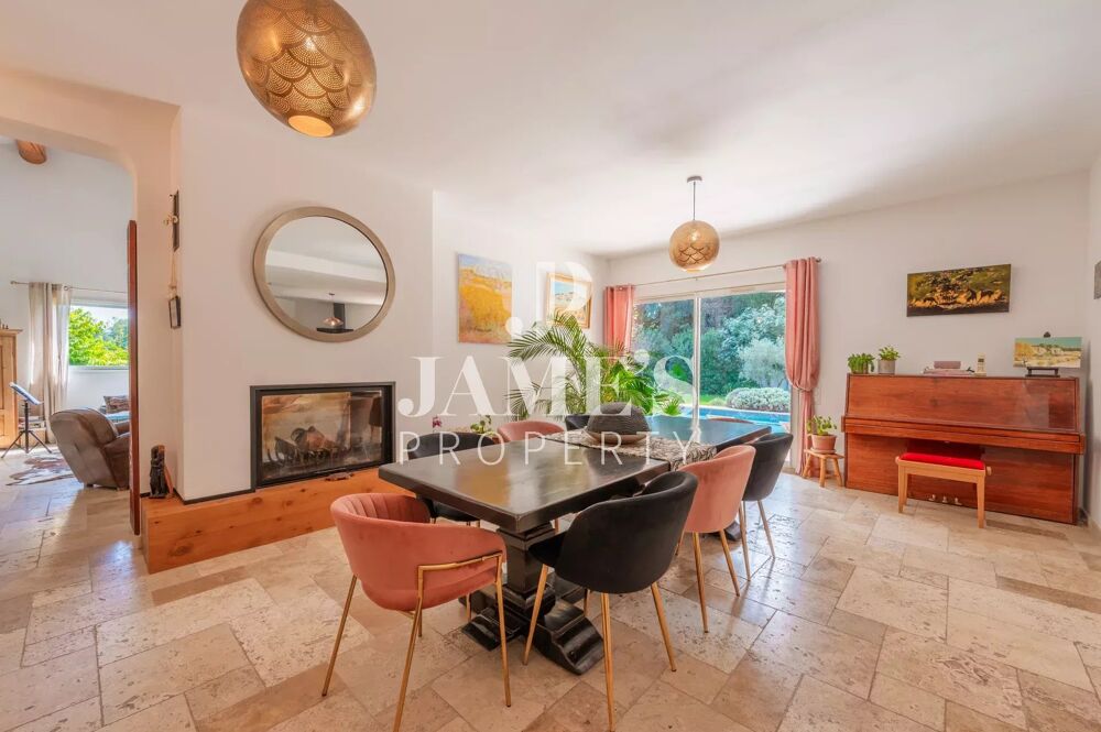 à vendre  Maison Fontvieille (13990)