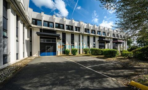 Local d'une surface de 849m&sup2; Courcouronnes 7 91080 �vry-courcouronnes