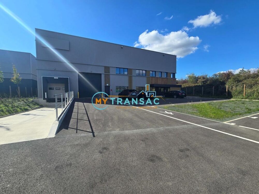   MY TRANSAC vous propose à la vente un bâtiment d'activité indépendant avec bureaux d'accompagnement, porte sectionnel et quai , 