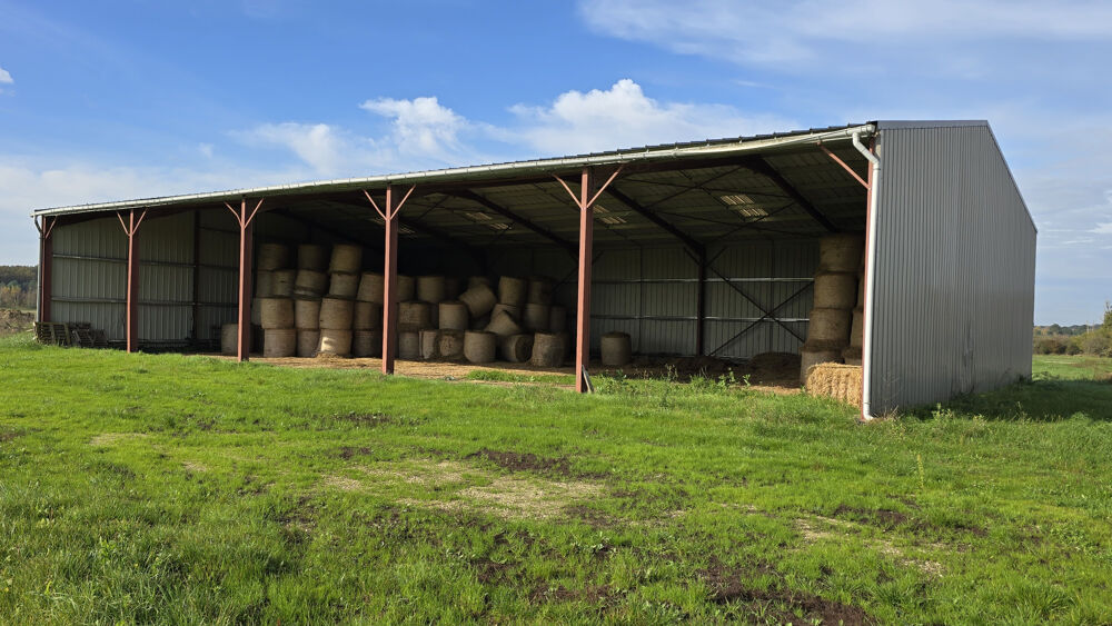 Corps de ferme avec habitation sur 3.7HA