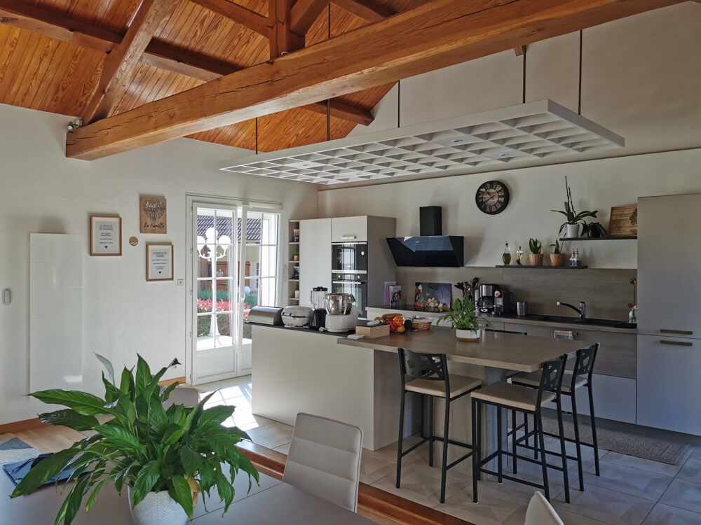 Belle maison familiale avec dépendance, piscine et grand terrain