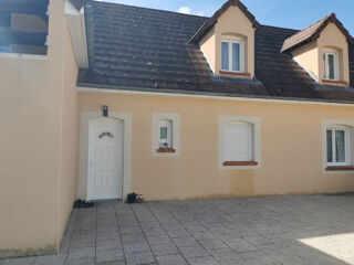 Vente Maison Maison de 2007 avec quatre chambres et un bureau Villeherviers