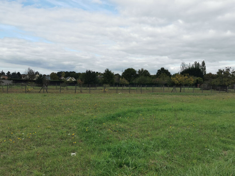 Fermette a restaurer sur 6500m2 de terrain constructible