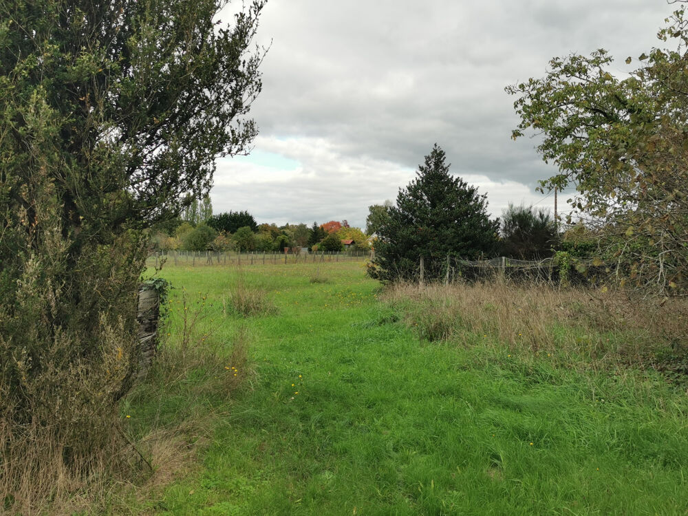 Fermette a restaurer sur 6500m2 de terrain constructible