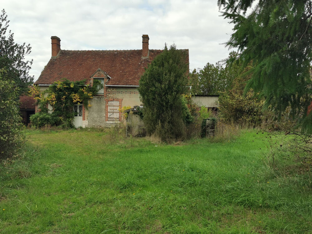 Fermette a restaurer sur 6500m2 de terrain constructible