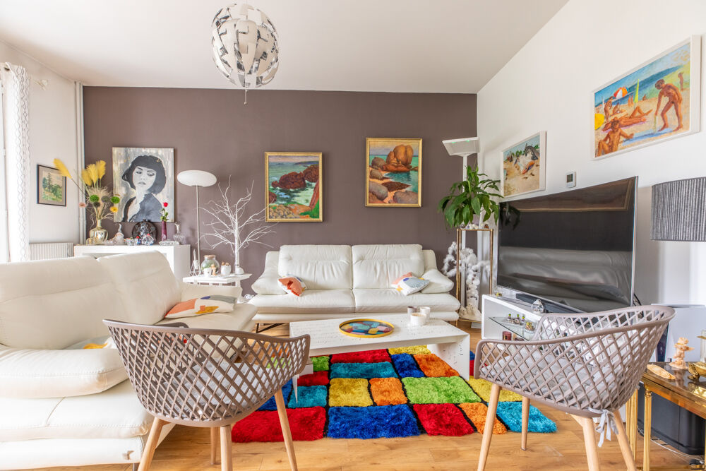 Chamalières, Appart F5, 120 m2, 6 balcons, 3 chbres, 2 toilettes, salle d'eau, salle de bains, parking, cave,