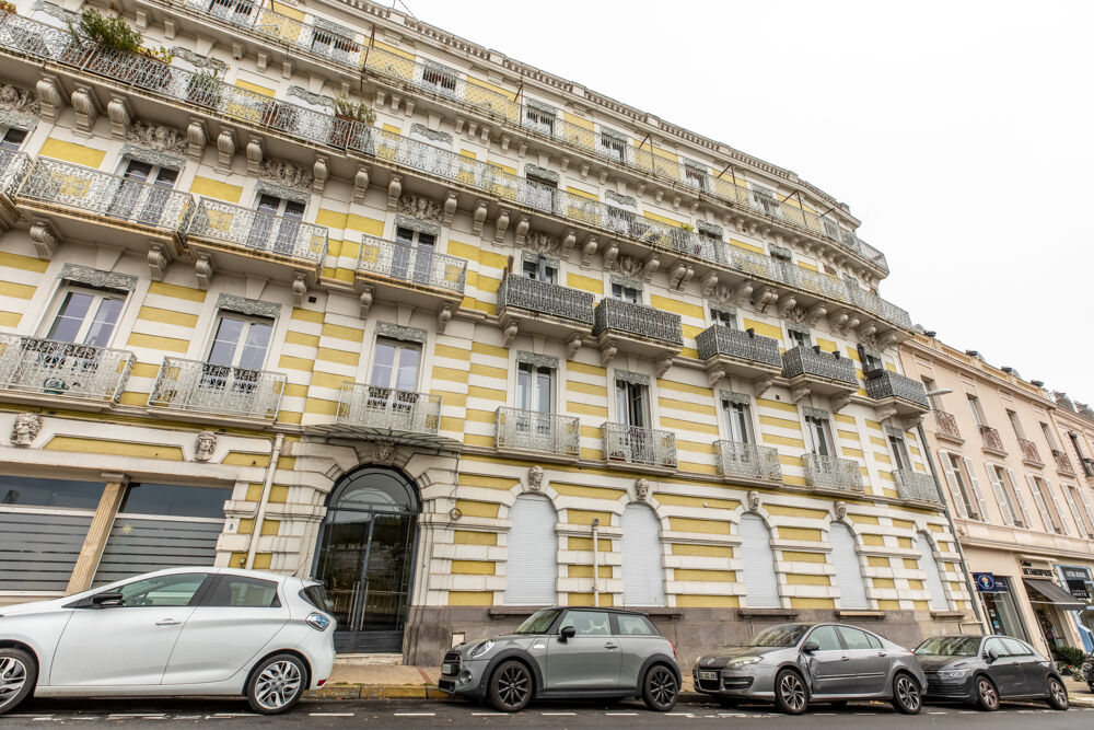 Chamalières, Appart F5, 120 m2, 6 balcons, 3 chbres, parking, cave, grenier, 299 900 euros FAI