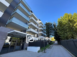  Parking / Garage à louer 15 m²