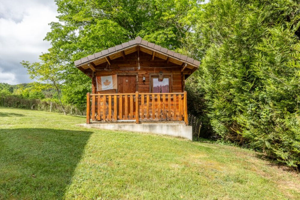 Courpière, 63120, maison 128 m2, chalet et 6200 m2 de terrain clos et arboré 199 500 euros FAI