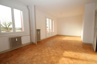  Appartement à louer 3 pièces 73 m²