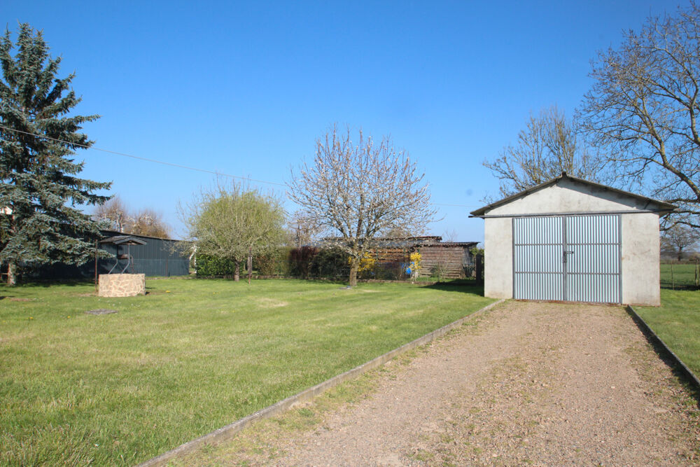 A CHARRIN, maison de campagne