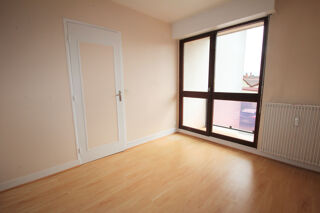  Appartement à louer 2 pièces 53 m²