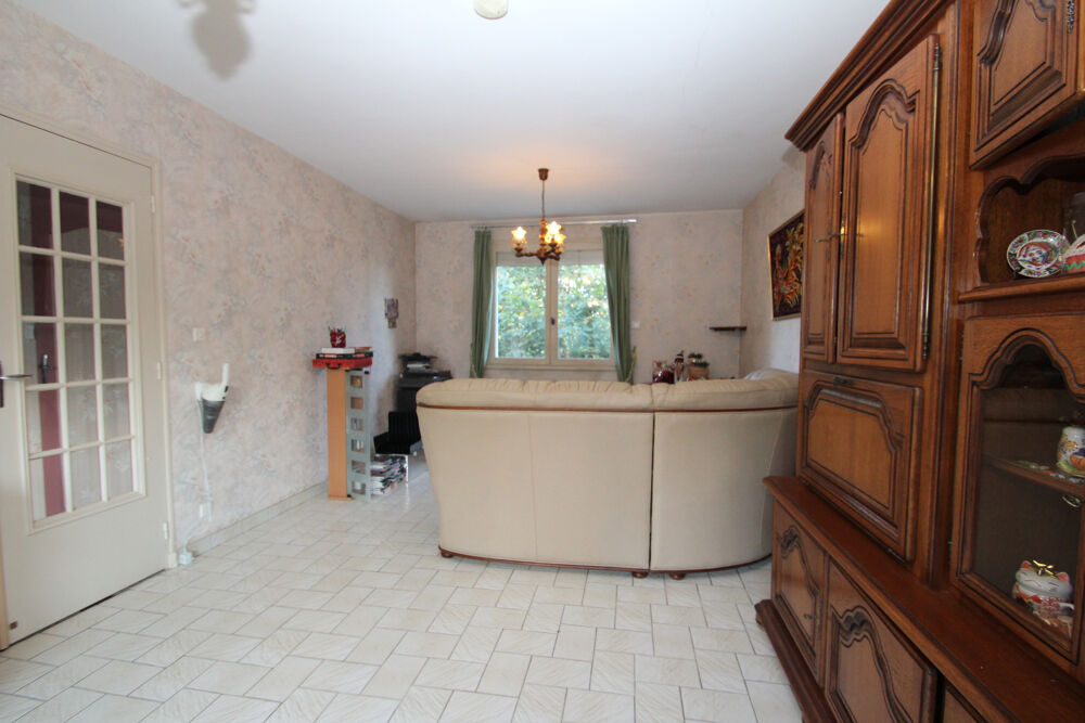 Vente Maison CHAMPVERT, pavillon sur sous-sol avec terrain de plus de 3000 m2 Champvert