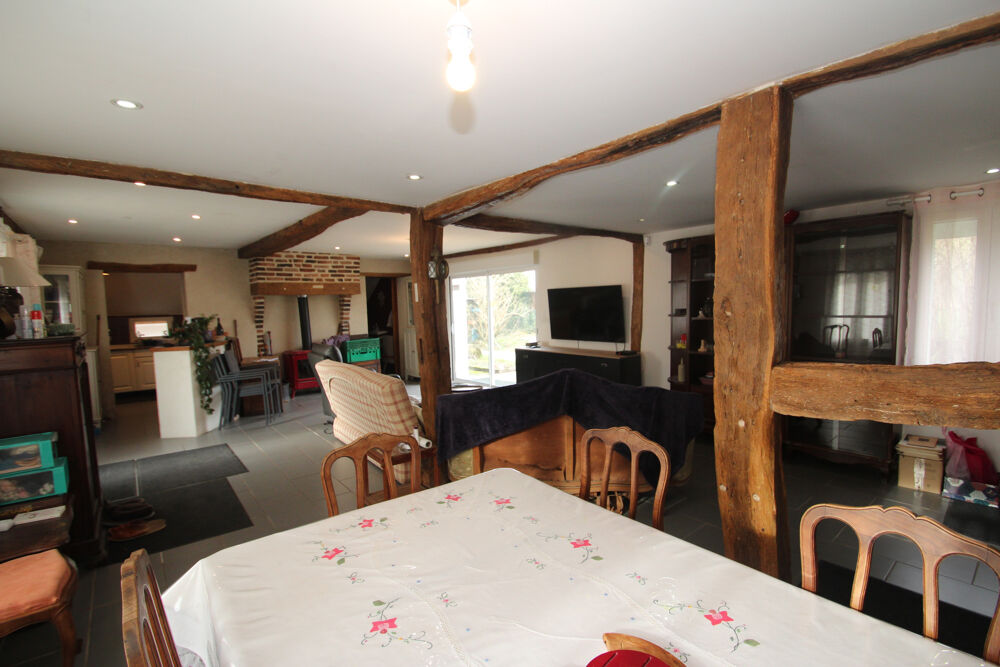 Sur l'axe Decize - Bourbon Lancy, maison d'habitation style longère