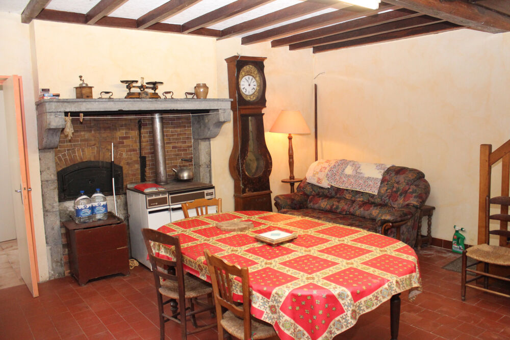 SUR L'AXE ST BENIN D'AZY-CHATILLON EN BAZOIS, Maison ancienne